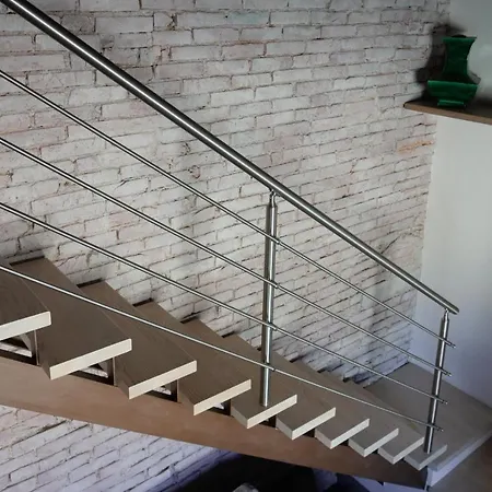 Bronzino Loft Апартаменты